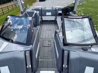 2022 Malibu 24 MXZ Icon